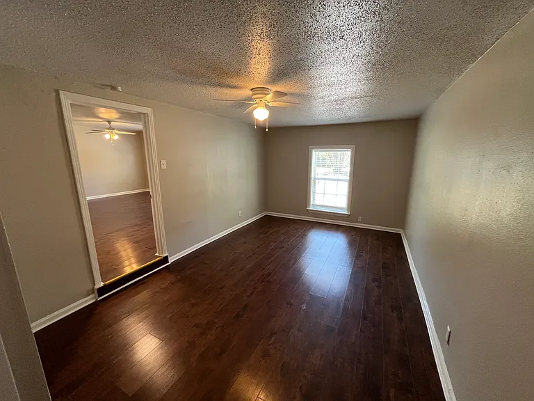11302 Stallcup Dr — Photo 11
