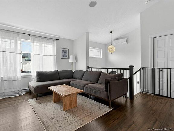 4th image of 65 Brevet St