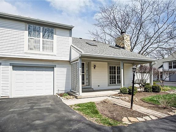 3rd image of 1030 Foxshire Pl