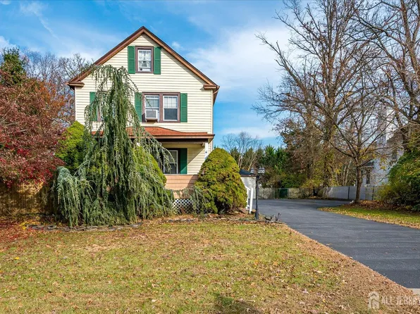 61 Stouts Ln, Monmouth Junction, NJ 08852