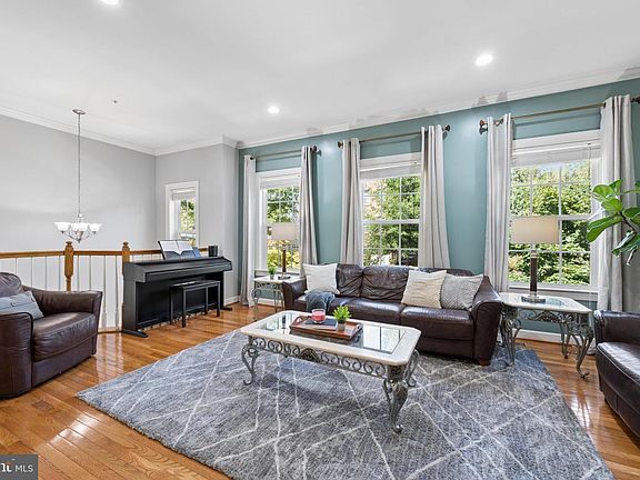 5th image of 1749 Chiswick Ct