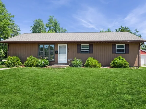 4524 Benton St NE, Cedar Rapids, IA 52402