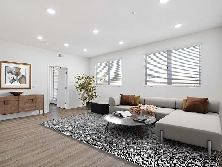 14541 Gilmore St Apartments — Photo 32