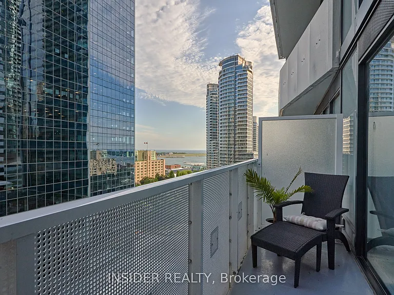 88 Harbour St #1409 — Photo 13