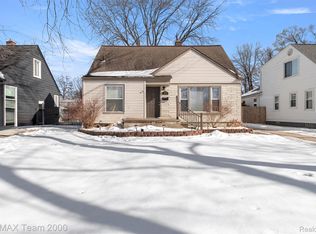 2076 Thomas Ave, Berkley, MI