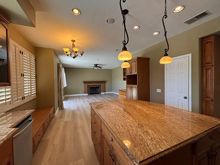 5530 Elderberry Ln — Photo 24