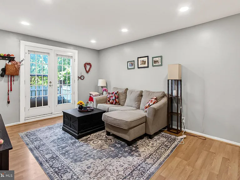 2711 S Walter Reed Dr #A — Photo 9