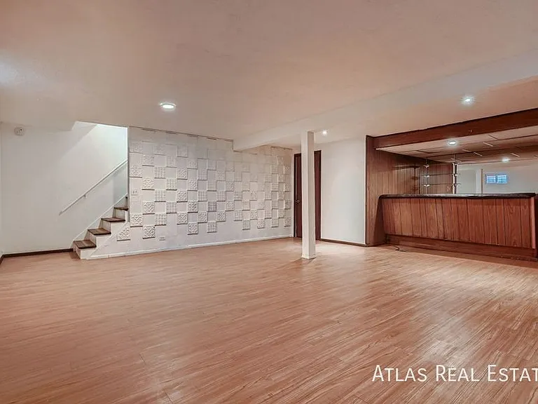 3296 S Geneva St — Photo 17