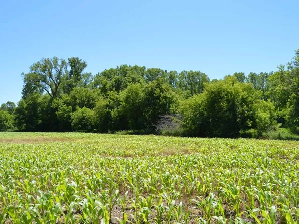 Apple Creek Rd, Appleton, WI 54913