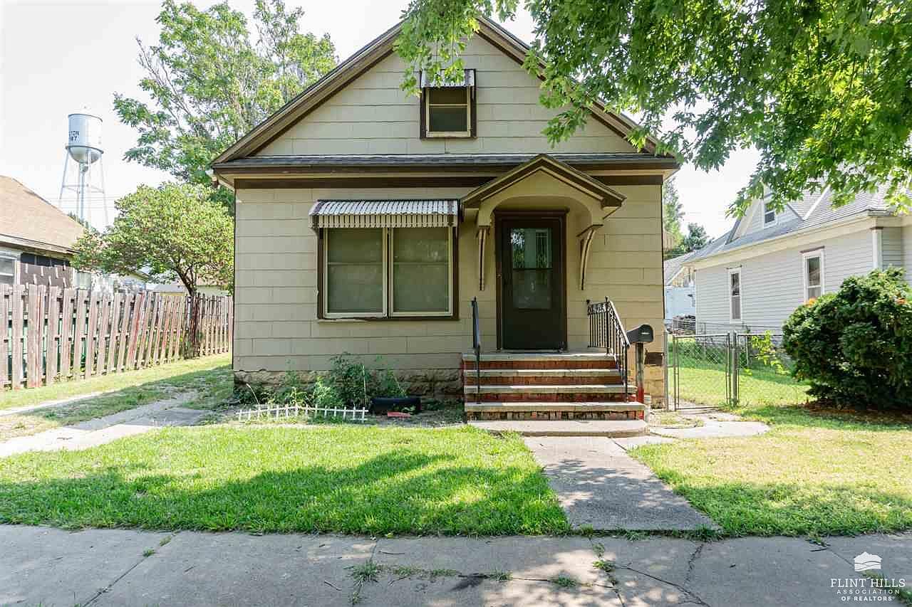 314 S Broadway St, Herington, KS 67449 MLS 20231922 Zillow