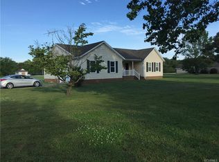 285 Healey Cove Dr, Hardyville, VA 23070
