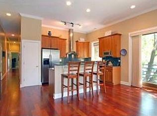 2028 W Belmont Ave APT 4W, Chicago, IL 60618