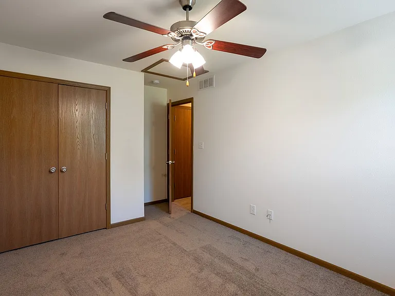 701-703 Glenstone Dr. — Photo 39