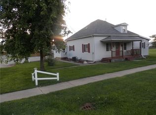 102 S Main St, Henning, IL 61848