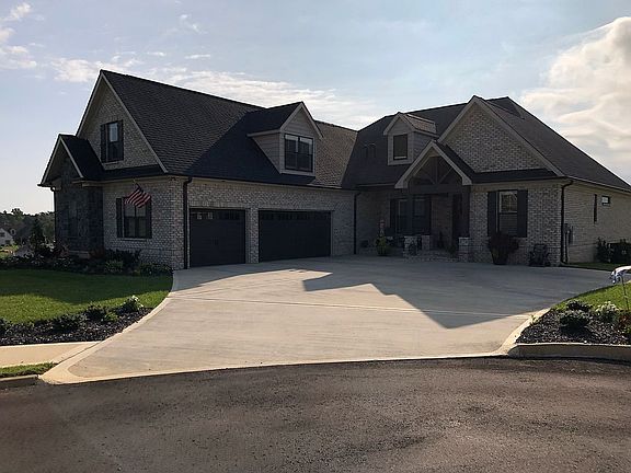 3rd image of 175 Greystone Ct