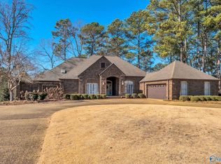 1075 Heritage Dr, Guntersville, AL 35976