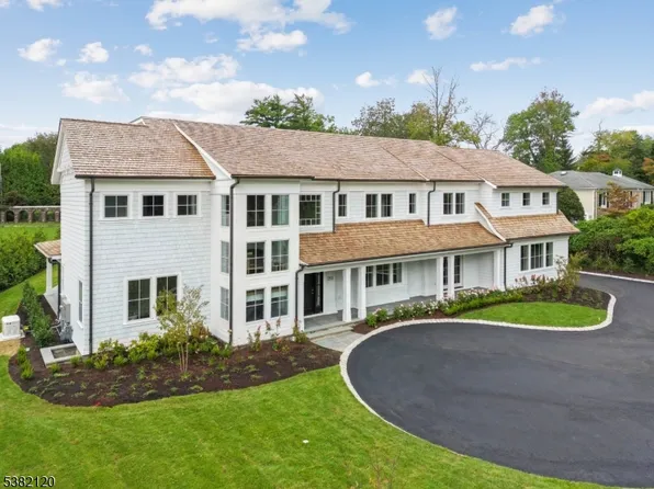 293 Old Short Hills Rd, Millburn Twp., NJ 07078