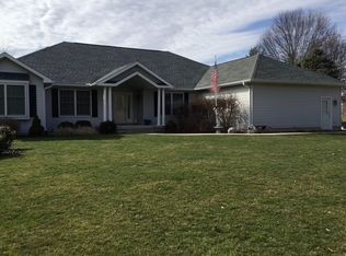 3 Country Lake Rd, Springfield, IL 62711