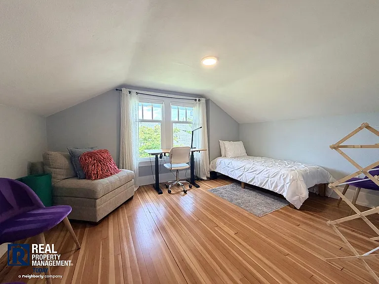 4310 N 31st St — Photo 14