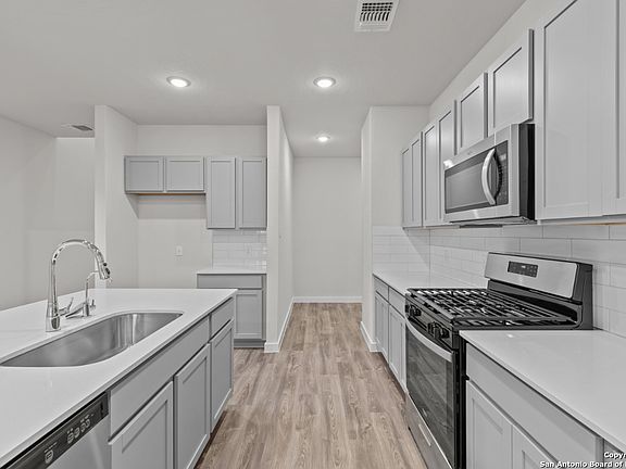 7th image of this home