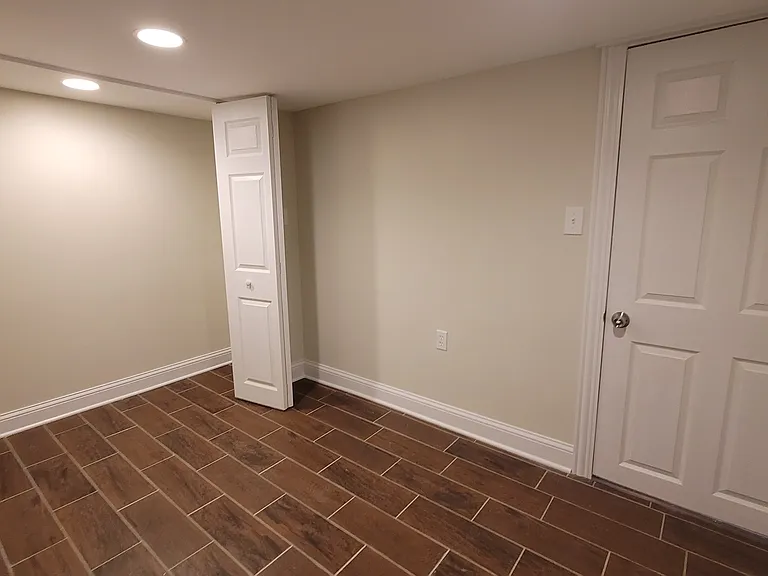 3535 W Melrose St — Photo 14