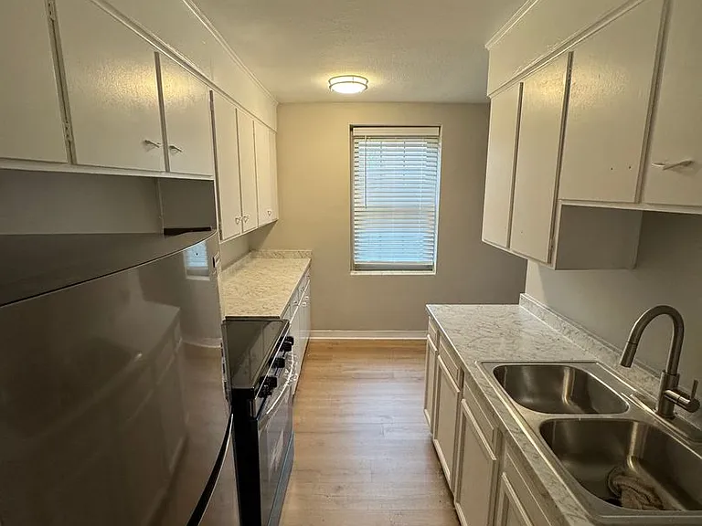 Kemper House — Photo 17