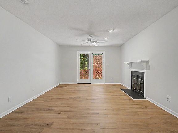 4th image of 5430 Sharpe Dr