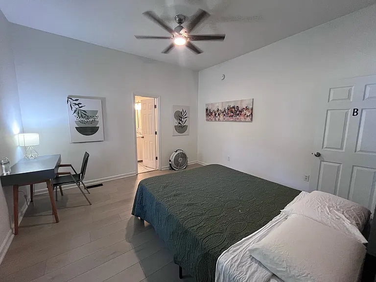 2420 Albion St — Photo 18