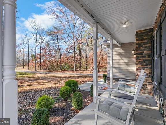 2nd image of 14930 Oaks Rd