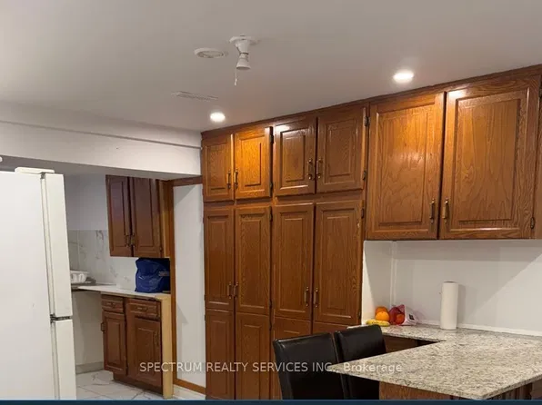 12 Hamer Blvd Basement 2, Toronto, ON M9R 4A7