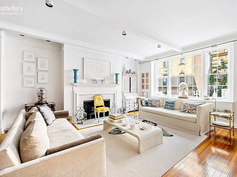 130 E 67th St #4EF — Photo 3