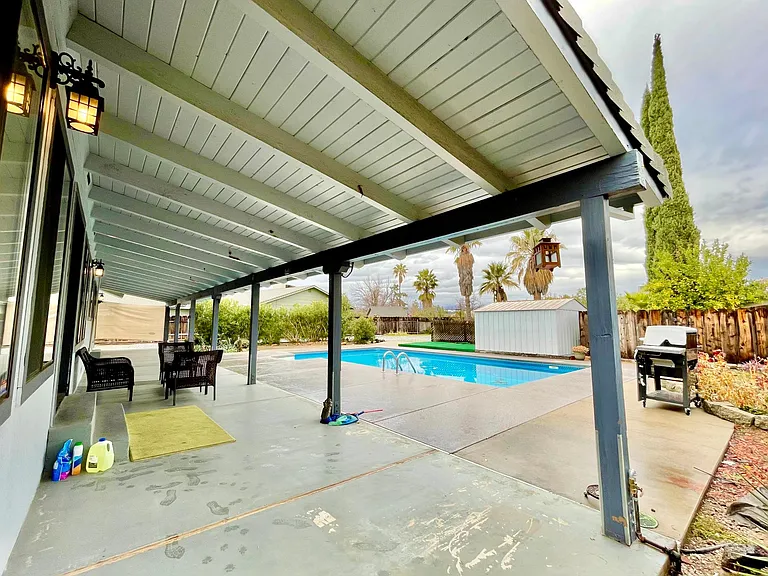 3640 Elizabeth Way — Photo 8