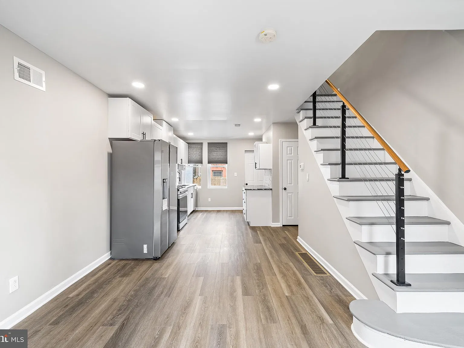 2 bed, 2.5 bath, 840 sqft, $1,800 — Photo 2