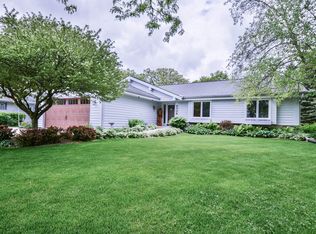 8009 S 77th St, Franklin, WI 53132