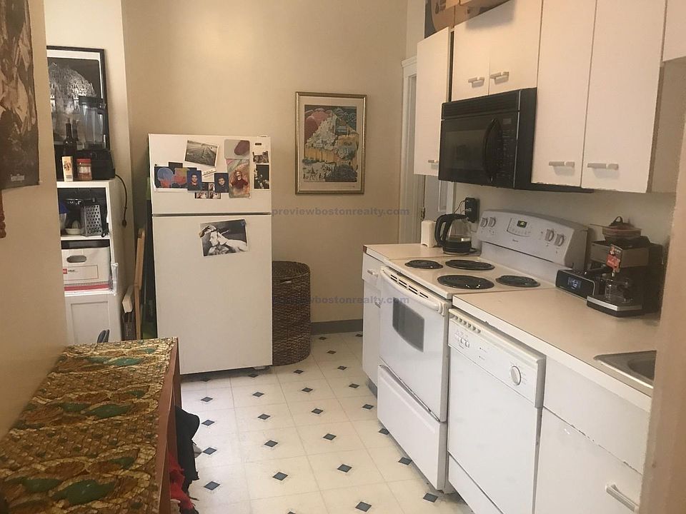 2nd image of 38 Ransom Rd APT 6