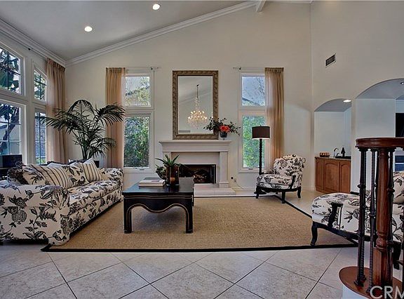 4th image of 22 Mission Bay Dr