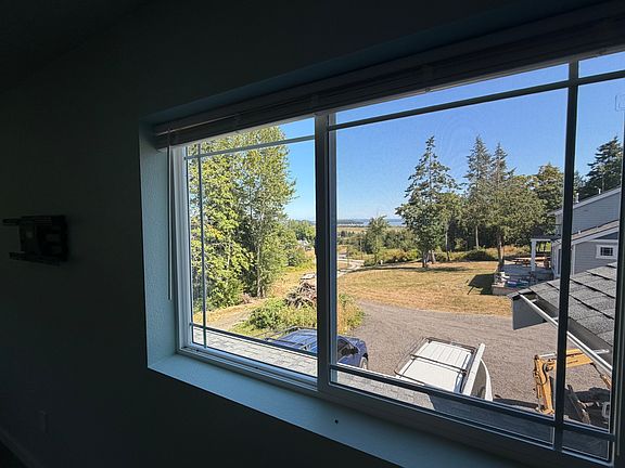 2nd image of 426 E North Camano Dr
