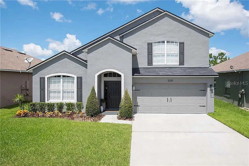 4 bed, 2.5 bath, 2335 sqft, $2,399 — Photo 1