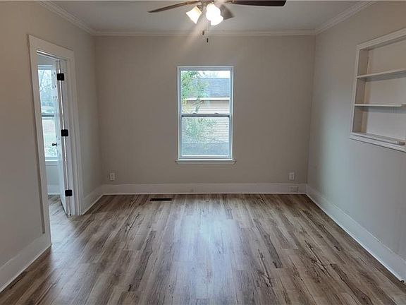 4th image of 210 Combs St