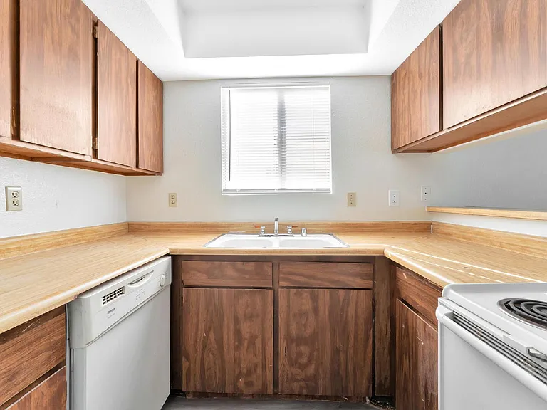 2257 Exeter Dr #D — Photo 16