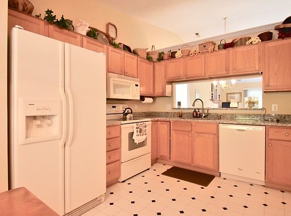 5th image of 6916 Scotch Pine Ln