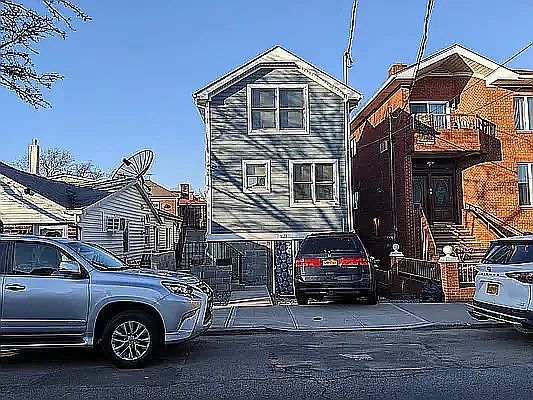 3rd image of 1111 Williams Ct