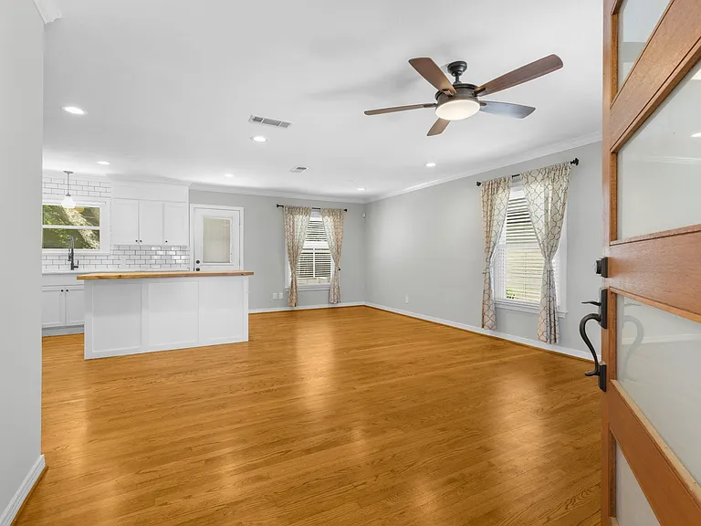 563 Hambrick Rd — Photo 15