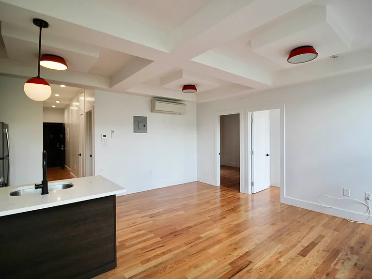279 Kosciuszko St #405 — Photo 2