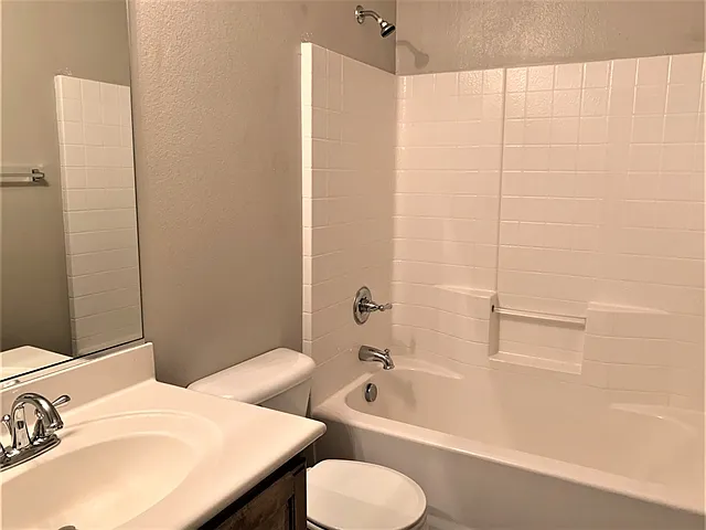 8232 Wildwood Glen Dr — Photo 13