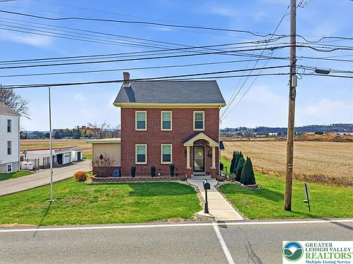 8038 Main St Photo 1