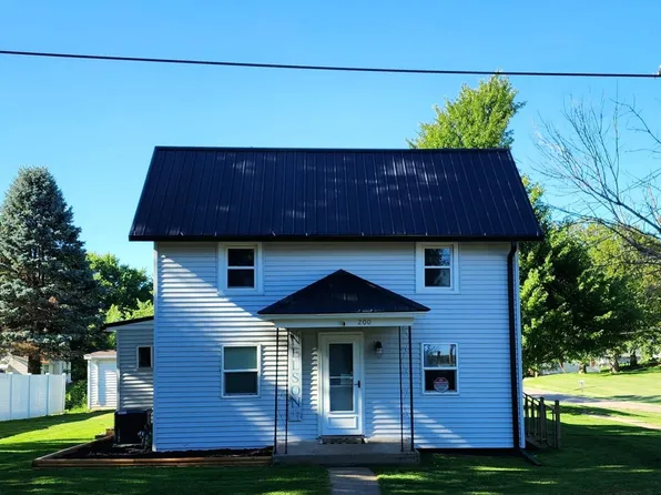 200 Blaine St, Biggsville, IL 61418