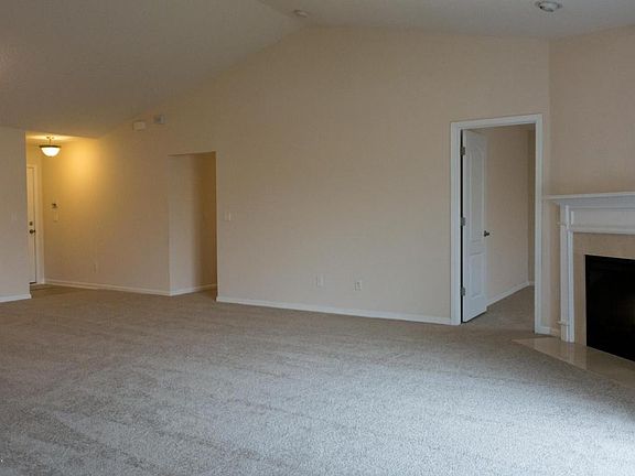5th image of 6949 Southern Oaks Dr W