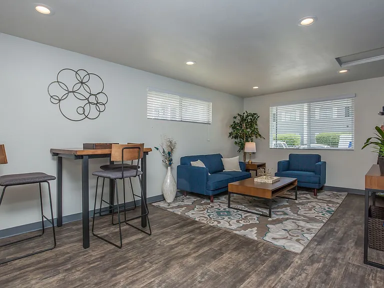 Valley Vista — Photo 27