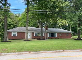 221 Woods Mill Rd, Manchester, MO 63011